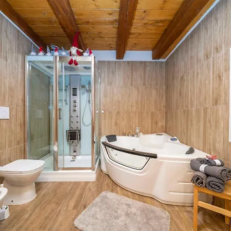 Guesthost - La Luna Delle Montagne * Tarvis