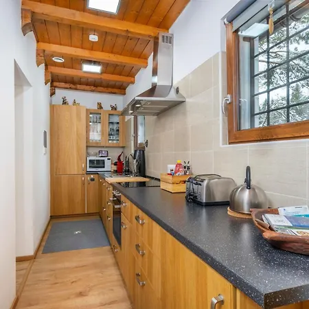 Guesthost - La Luna Delle Montagne Chalet Tarvisio